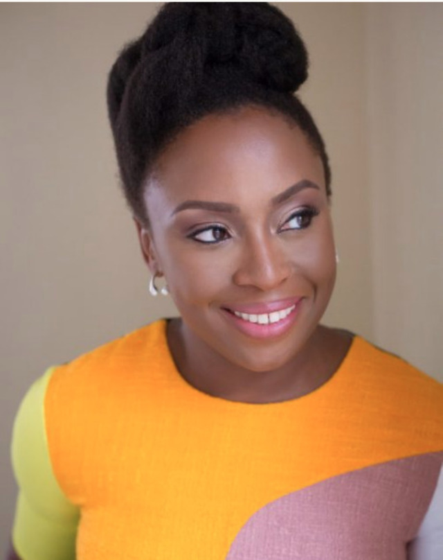 Chimamanda Ngozi Adichie, escritora negeriana e um dos principais nomes do feminismo 